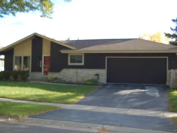 9009 West Dogwood STREET, Milwaukee, WI 53224