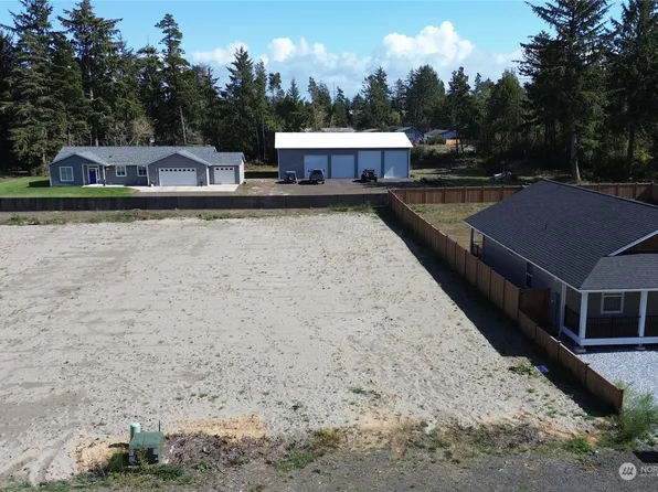 1310 S Melbourne Court, Westport, WA 98595