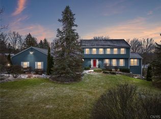 8312 Prestwick Dr, Manlius, NY 13104