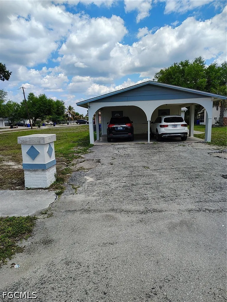 2 bed, 1.0 bath, 864 sqft, $1,400 — Photo 1