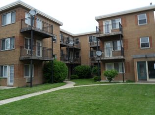 8119-23 Keating Ave #1S, Skokie, IL 60076