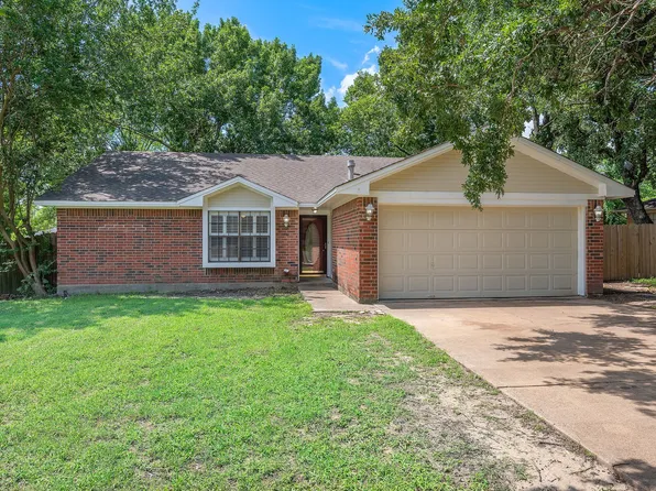 2007 Sandalwood Ln, Bryan, TX 77807