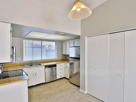 4th image of 1540 W Mercer Ln APT 4