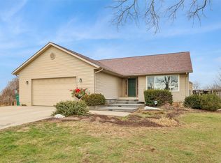 10633 Drake St, Norwalk, IA 50211