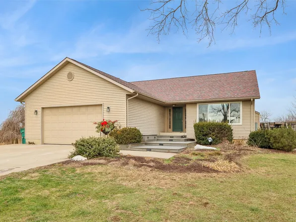 10633 Drake St, Norwalk, IA 50211