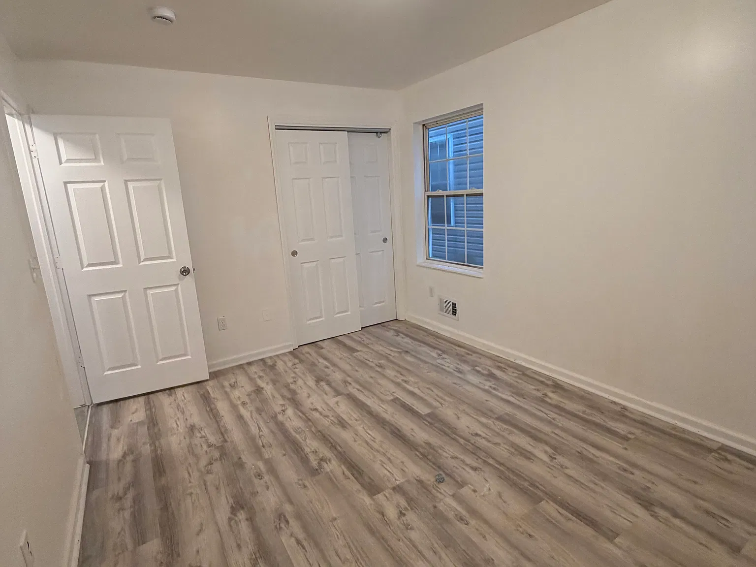 3 bed, 1300 sqft, $2,850 — Photo 3