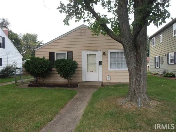 1629 E Bowman St, South Bend, IN 46613