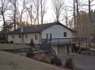 290 Mink Hills Rd, Mountain City, TN 37683