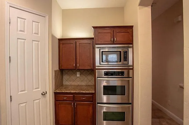 5895 N Torrey Pines Ave — Photo 11