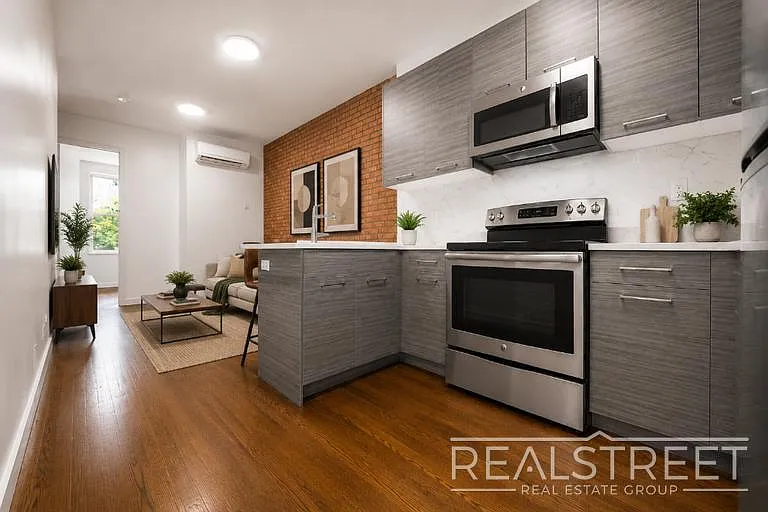 890 Jefferson Ave #2L — Photo 3