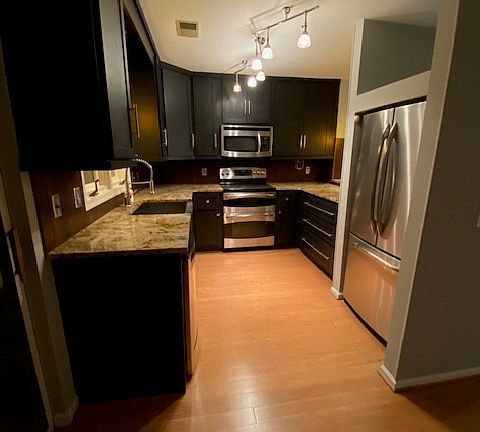 2nd image of 3814 Carnegie Ln