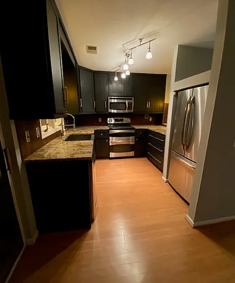 3814 Carnegie Ln — Photo 3