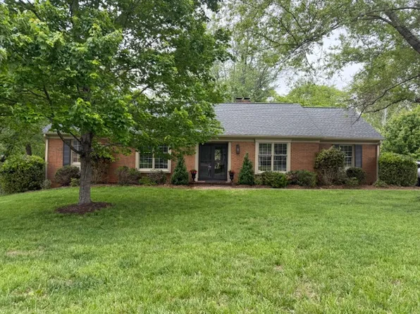 2713 Farmington Pl, Lynchburg, VA 24503