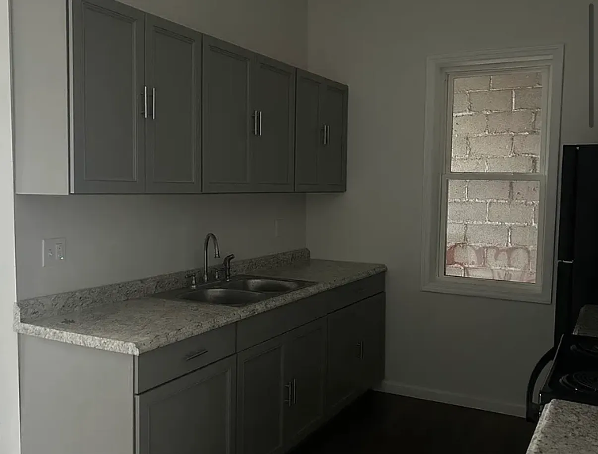 2 bed, 1110 sqft, $1,975 — Photo 4