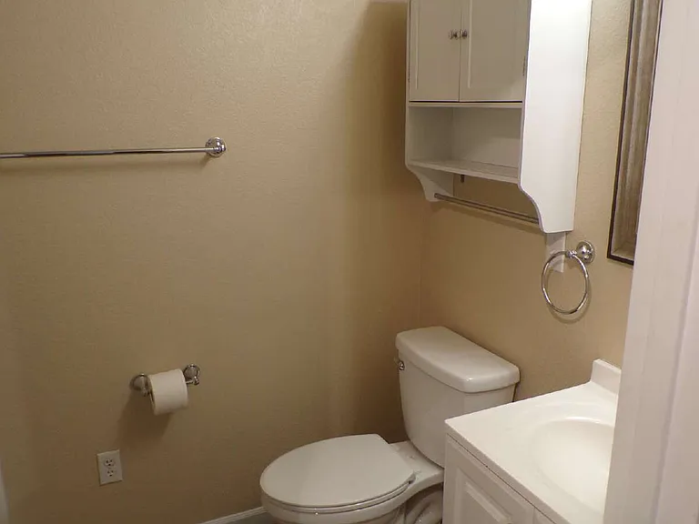 7027 W Virginia Ave — Photo 10
