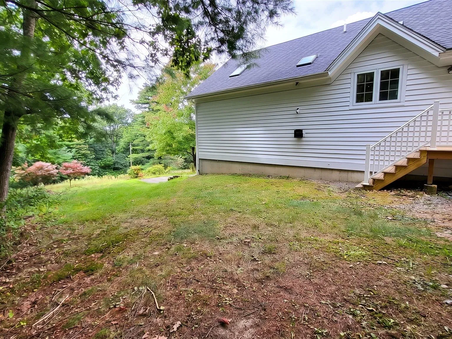2 bed, 1.0 bath, 4464 sqft, $2,250 — Photo 3
