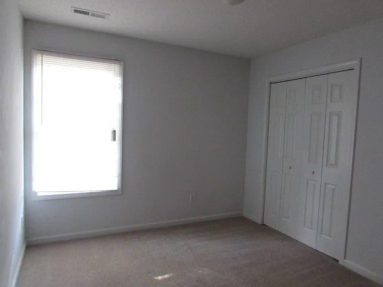 3240 Valencia Dr — Photo 4