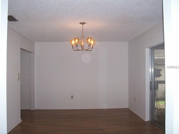 5th image of 4503 Selkirk Ln E