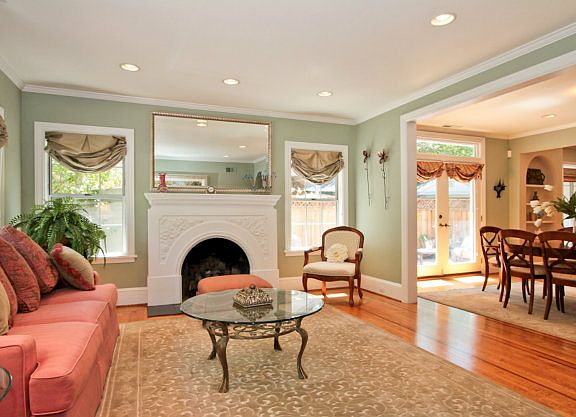 3rd image of 141 Massol Ave