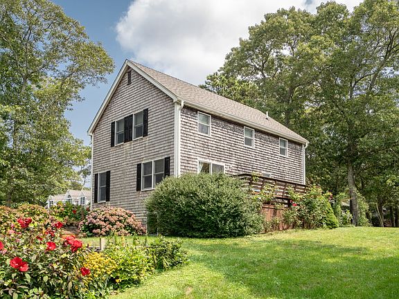 4th image of 27 Leslies Ln