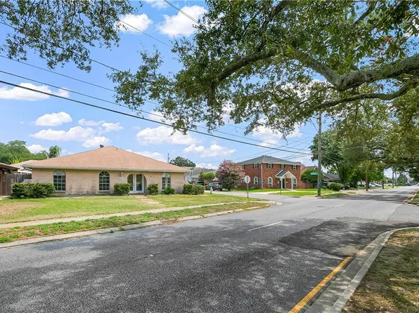 3901 Transcontinental Dr, Metairie, LA 70006