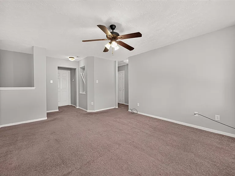 10031 Magnolia Way — Photo 22