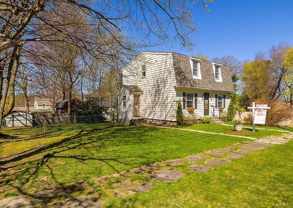 153 Brookline St, Worcester, MA 01603 Zillow