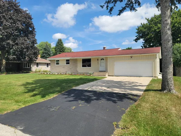 8052 N 65th St, Brown Deer, WI 53223