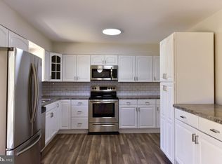 16 Lenore Ct, Hammonton, NJ 08037