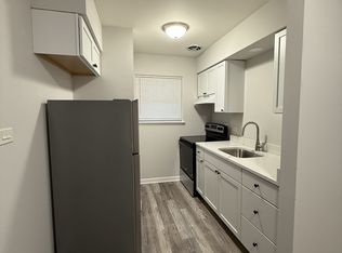 438 N Wolf Rd, Hillside, IL 60162