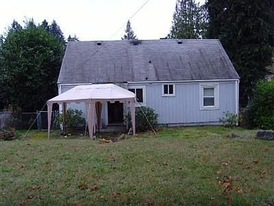 2nd image of 921 Austin Ave