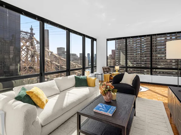 420 East 61st Street image 13 of 27