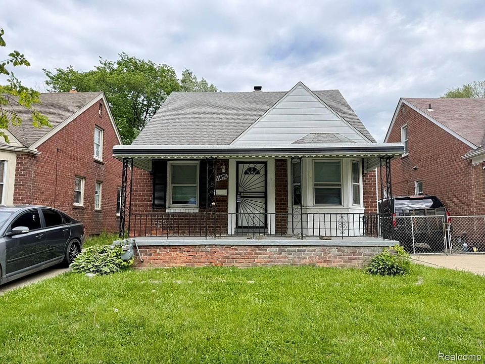 1st image of 11696 Glastonbury Ave
