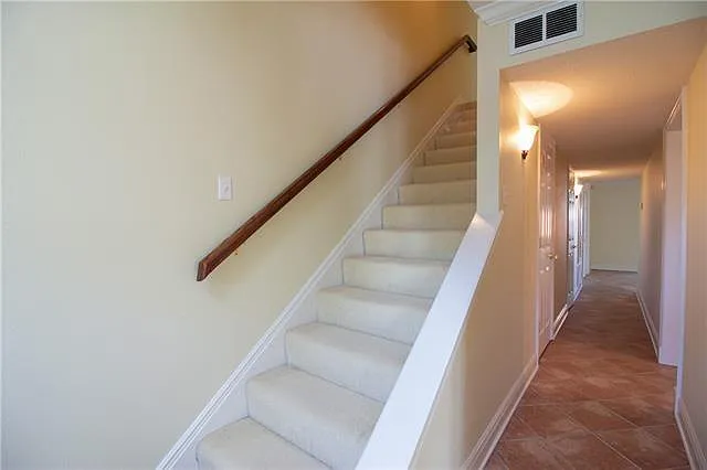 1410 Carrollton Ave — Photo 2