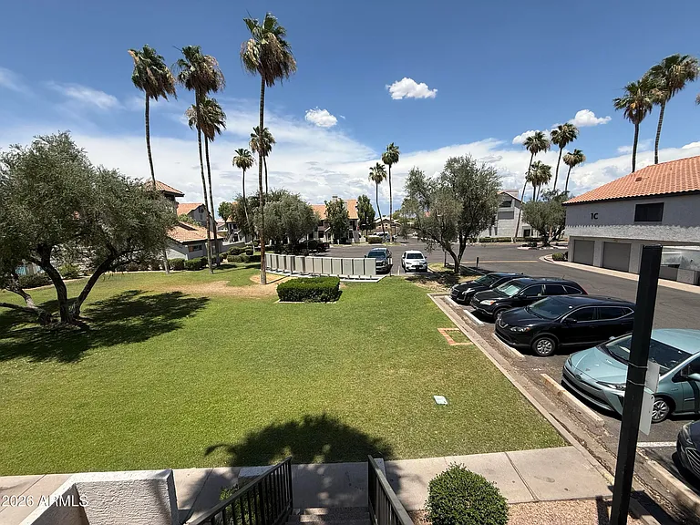 19820 N 13th Ave #206 — Photo 4