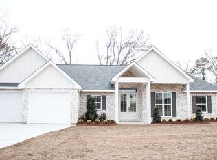 32 Oak Haven Dr, Poplarville, MS 39470