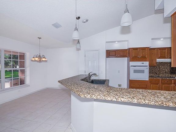 5th image of 8215 Lake Ross Ln