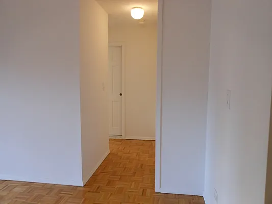 Rented by Realty Operations Group | media 2