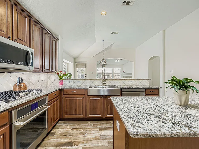 12407 Hawk Creek Dr — Photo 21