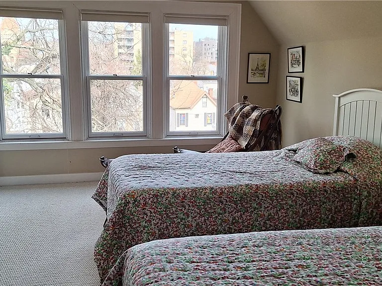 22 Brownell St — Photo 41