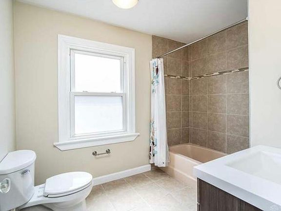 2nd image of 233 Willowwood Dr