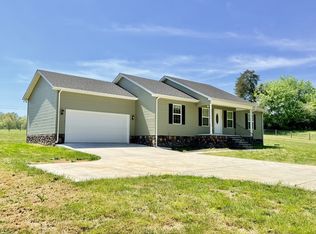 1041 Hurricane Rd, Tullahoma, TN 37388