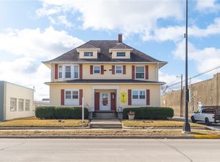 309 1st Ave W, Newton, IA 50208