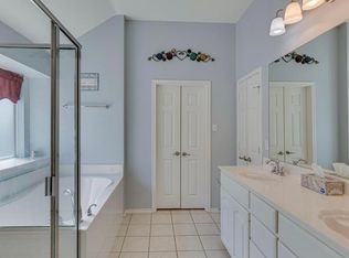 10124 Red Bluff Ln, Fort Worth, TX 76177