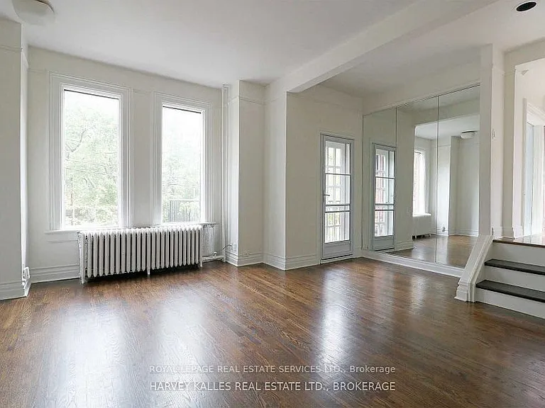 390 Huron St — Photo 10
