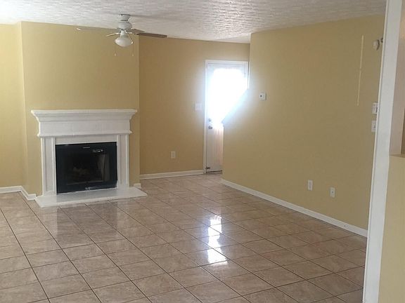 2nd image of 194 Patterson Close Ct #21