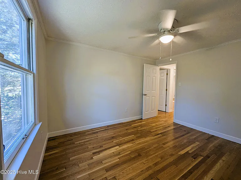 290 Diamondhead Dr S — Photo 17