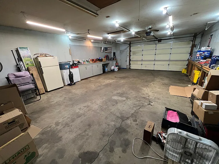 2819 Marion St — Photo 14