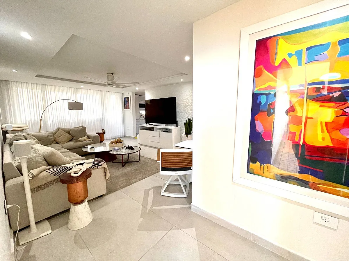 Building Photo - 4939 Avenue Isla Verde