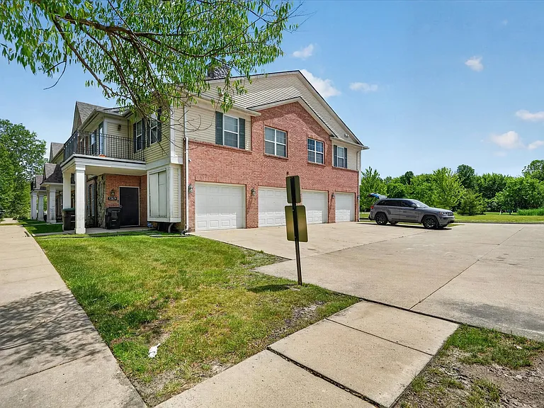 23668 Northstone Village Dr — Photo 29